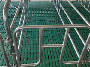 世昌畜牧供應(yīng)復(fù)合產(chǎn)床漏糞板