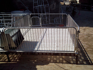 養(yǎng)豬設備保育床批發(fā)